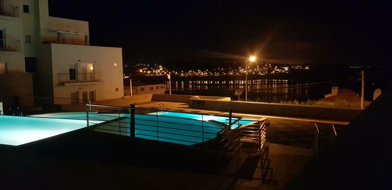 Pé na Praia da Foz Foz do Arelho Extérieur photo